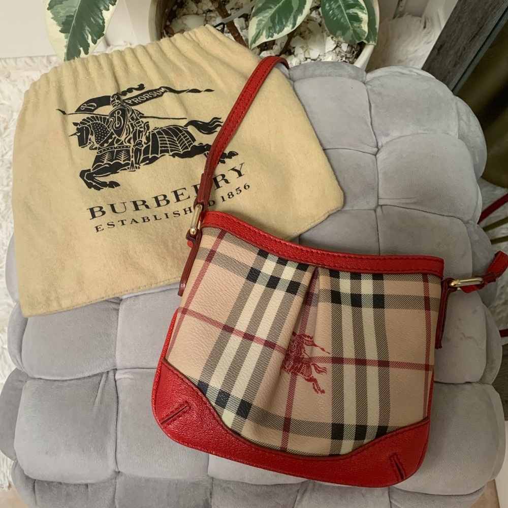 ❌❌SOLD❌❌Certified Authentic Burberry Hartham Mini in Haymarket Check Leather Bag